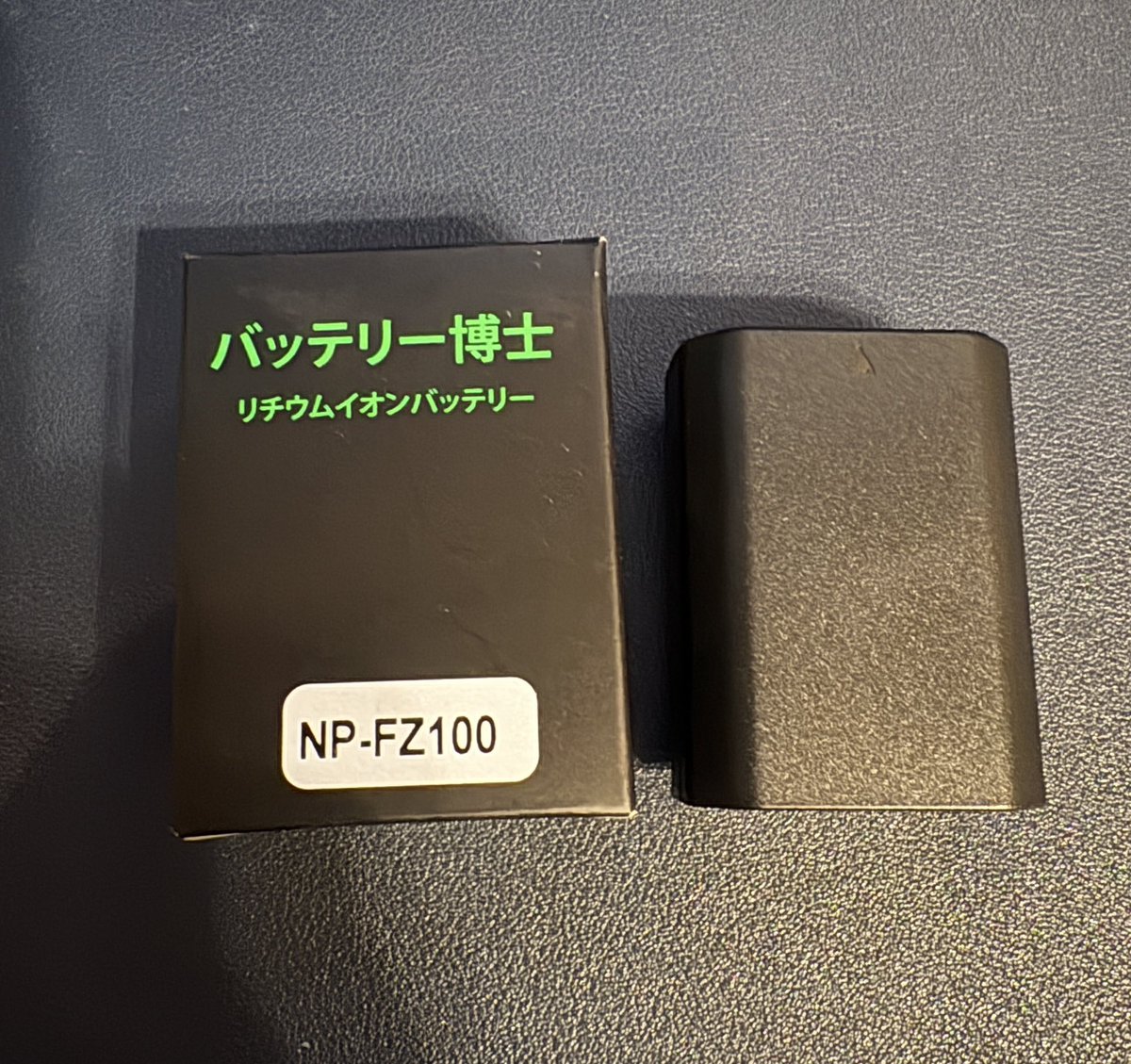 tsosaka's tweet photo. 中華製のバッテリーを買ったんだけど、中々いい感じ！100%までしっかり充電できるし表示も正常。バッテリー持ちも標準と同じくらいに持つ感じ。値段も3000円ちょっととリーズナブル。
#バッテリー博士 https://t.co/CoxKwWMgXo