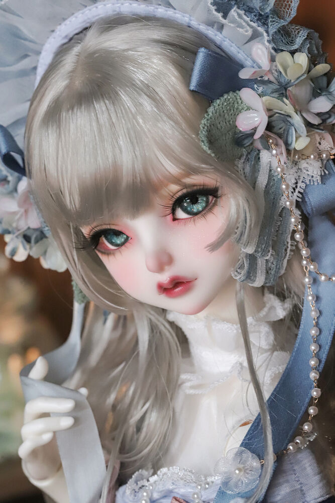 DOLKSTATION's tweet photo. 【DOLK×Peak’s Woods】

特別復刻した勿忘草モチーフの限定FOC Goldieは
もうご覧になりましたか？

➡https://t.co/06CgE6K2wu

勿忘草をイメージした限定メイクを手掛けるのは、人気メイクアーティストSalt Desert氏。柔らかなモヘア調のウィッグも一緒にお届けいたします。

抽選受付は2/8(日)迄。 https://t.co/LQCSQKJlaj