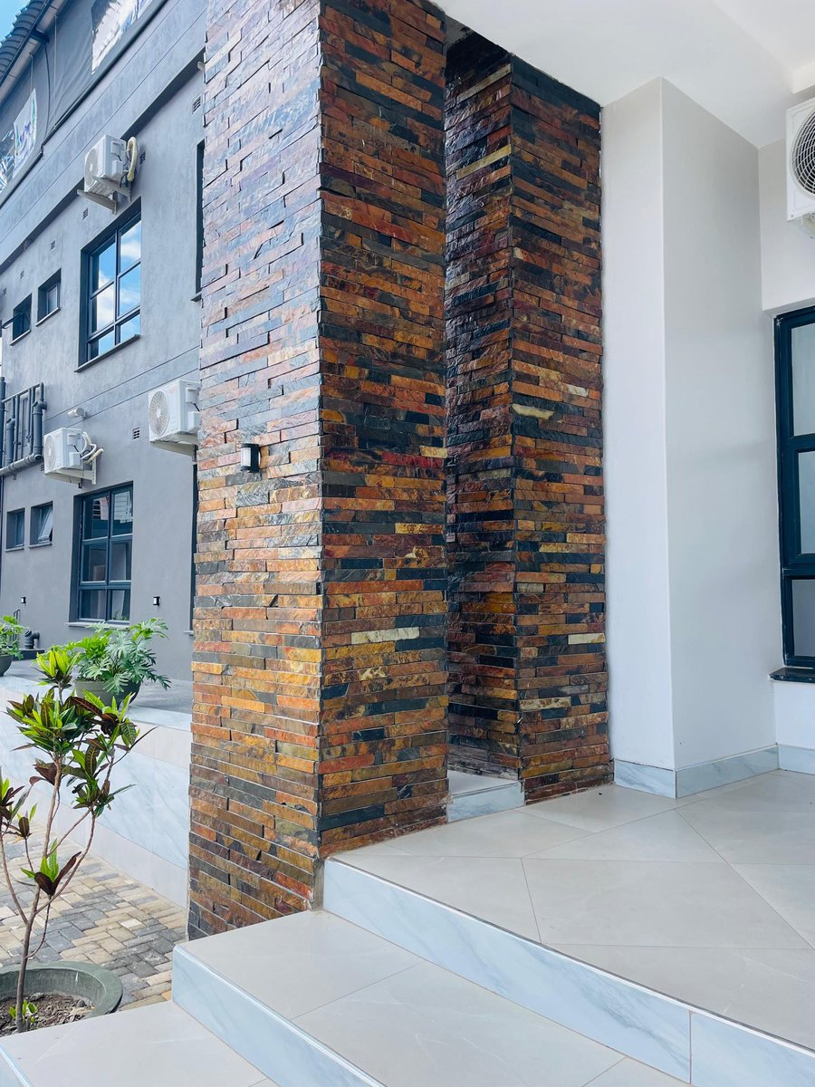 Leone_Solutions's tweet image. Upgrade the outside. Transform the whole look. 🔥
Premium cladding that makes an impact.
#ExteriorDesign #CladdingSolutions #ArchitecturalStyle #DesignInspo