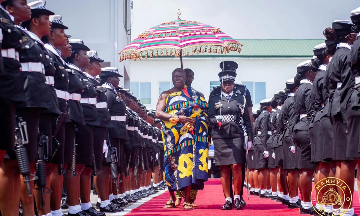 tv3_ghana's tweet photo. The Inspector General of Police (IGP) Christian Tetteh Yuhonu has promoted all members of the Police Royal Ladies, a special all-female group in the Ghana Police Service named after Asantehene Otumfuo Osei Tutu II, to their next ranks.

#3NewsGH #TV3GH https://t.co/3dABvHBsCI