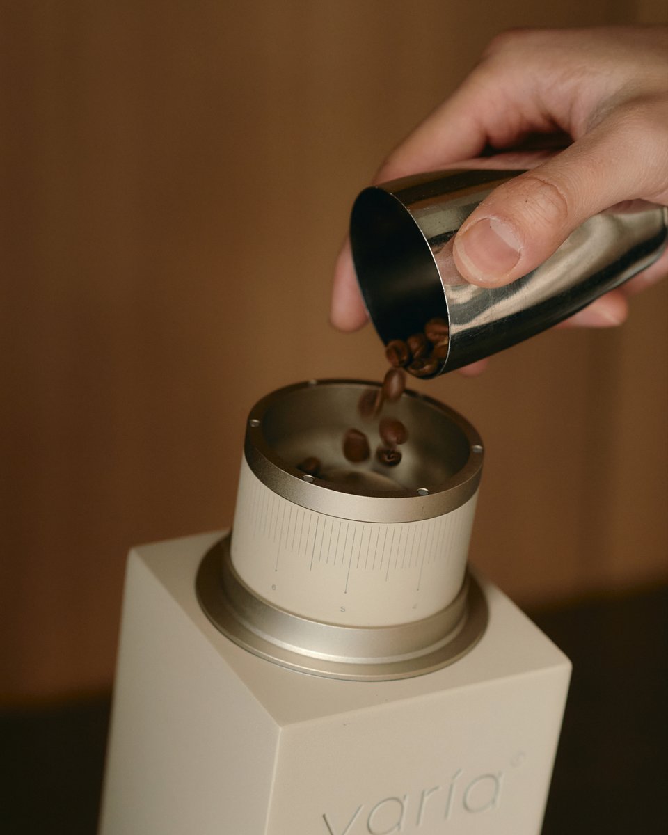 kurasujp's tweet photo. Varia VS4 Grinder、Kurasu Ebisugawaでも販売しております☕️

2/2に一般販売をスタートしたVS4グラインダー。
直接見てみたいという方はぜひ、お店で。
https://t.co/dOCsVQNCHC https://t.co/7dSIbQzUpk