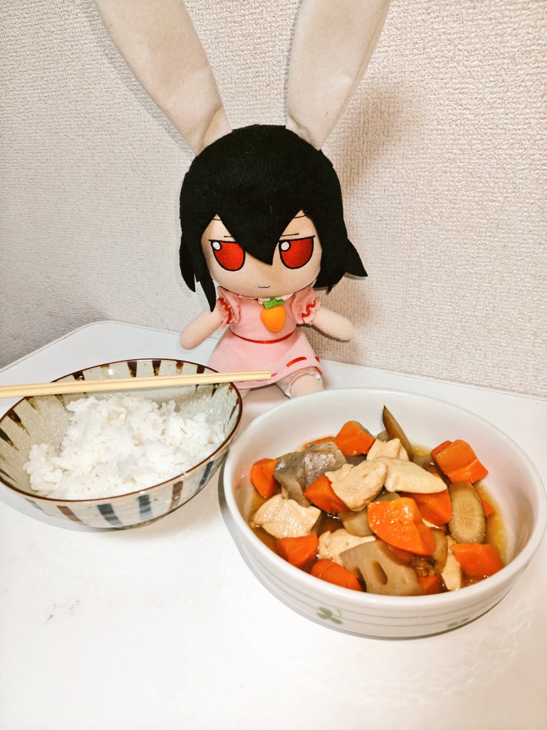 #ふもめし
筑前煮とご飯
お砂糖大さじ2も入れたからあま〜い