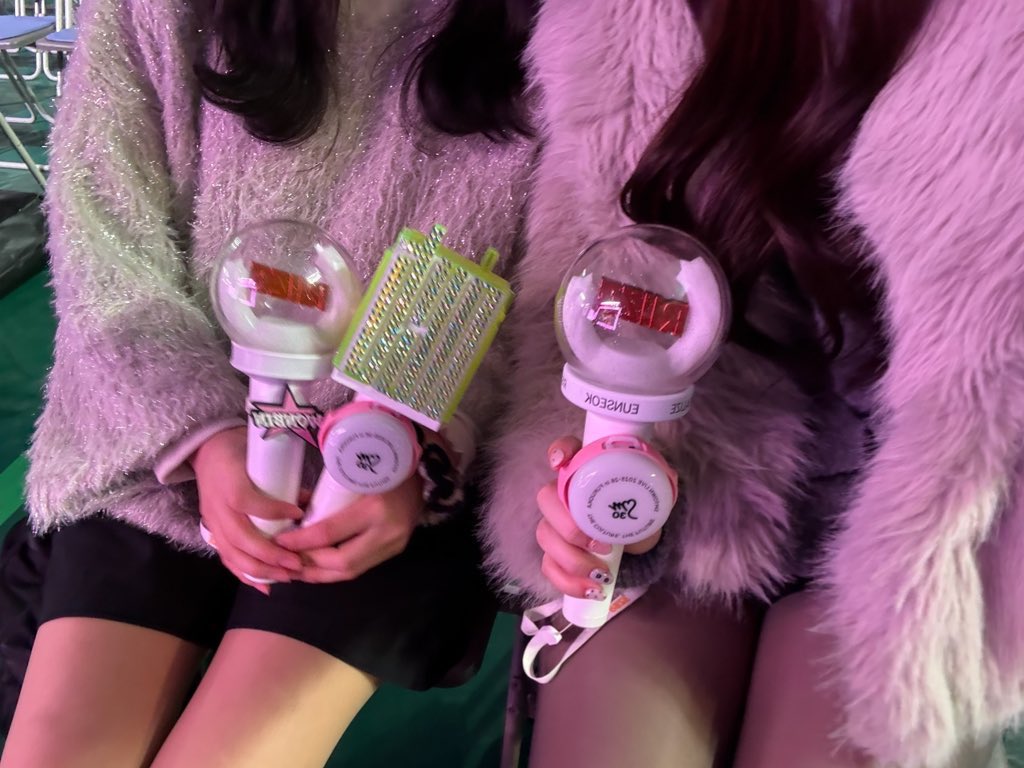 luvbriizeee's tweet photo. SMTOWN LIVE 2025-26 in FUKUOKA❤︎
@euns2c_ 

豪華すぎるカバーに、まさかのmisfitで福岡に魂置いてきました^ ^
NCTもRIIZEも先輩方も大集合で、今年最高の幕開け公演すぎた♪ https://t.co/SJbACIXGK3