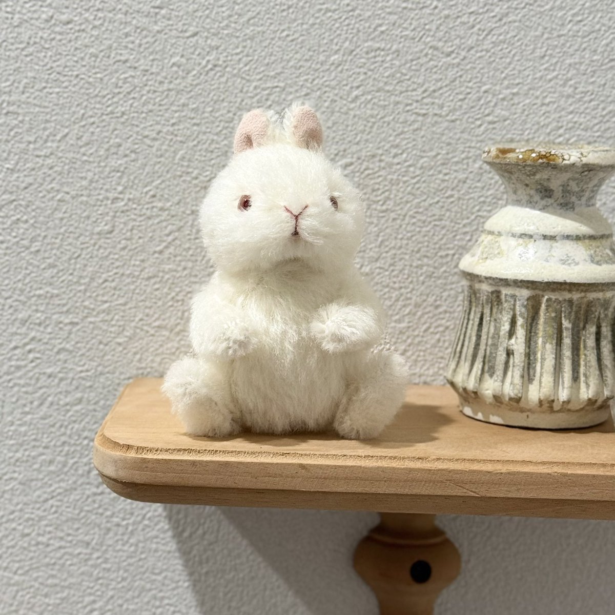 こうさぎ　テディベア デザフェスで販売するこうさぎテディベアのルビーアイドホワイトです