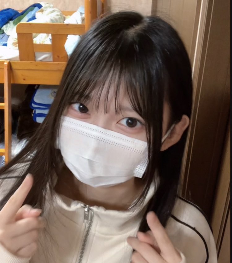 序列最下位 tweet media