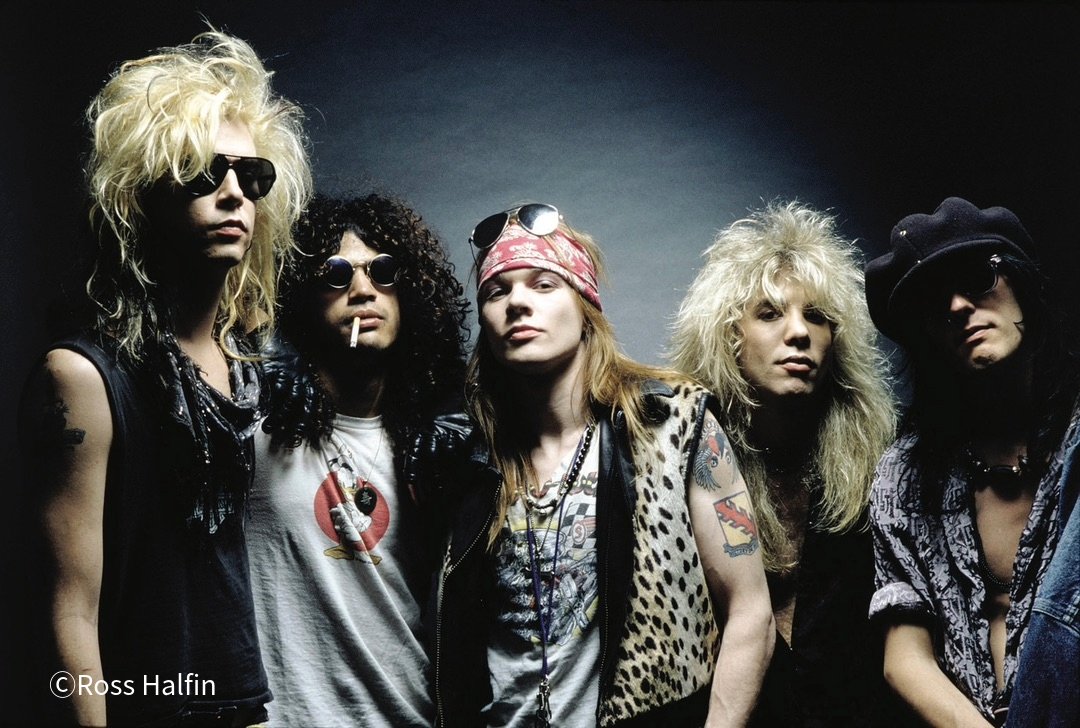 UNIVERSAL_USMI's tweet photo. 【Guns N' Roses】
tvk「洋楽天国＋特別編」にてガンズ特集の放送が決定！
是非ご覧下さい🔥

📺tvk「洋楽天国＋特別編」
🗓️2/7(土)23:30～
https://t.co/NSoNt9phQN
@YogakuTengoku

🔽『グレイテスト・ヒッツ』を聴く＆買う
https://t.co/fZ32ddgV2s https://t.co/XoBqnMi5WG