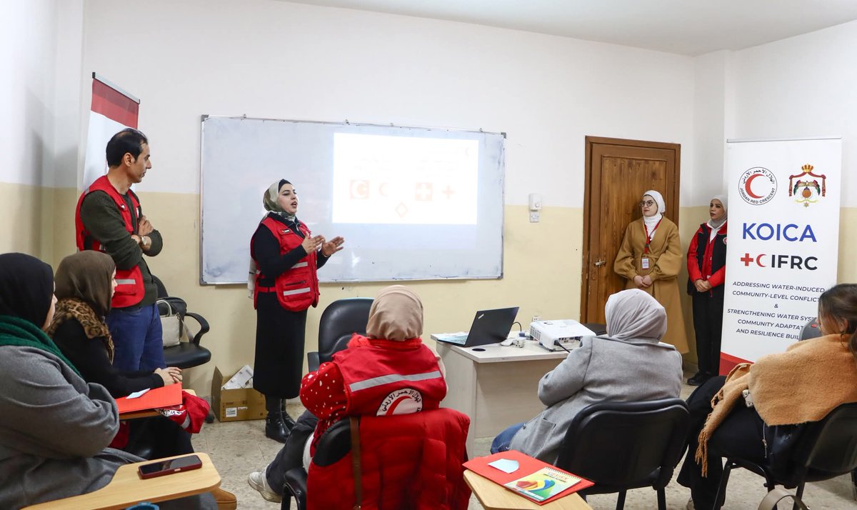 AttaDurraniIFRC's tweet photo. .@_JNRCS with technical support of @IFRC, funded by #KOICA, concluded 4day intensive training in #irbid under Water n Peace project. 20 community volunteers trained n community engagement, data collection water-saving awareness. Fieldvisits, focus groups promotions in villages https://t.co/FfGohas7xB