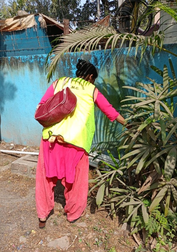 kmc_kolkata's tweet photo. A few pictures of the frontline workers of the Vector Control Team on duty across the city.
#VectorControlByKMC #KMConDuty https://t.co/rlkWRdVqa8