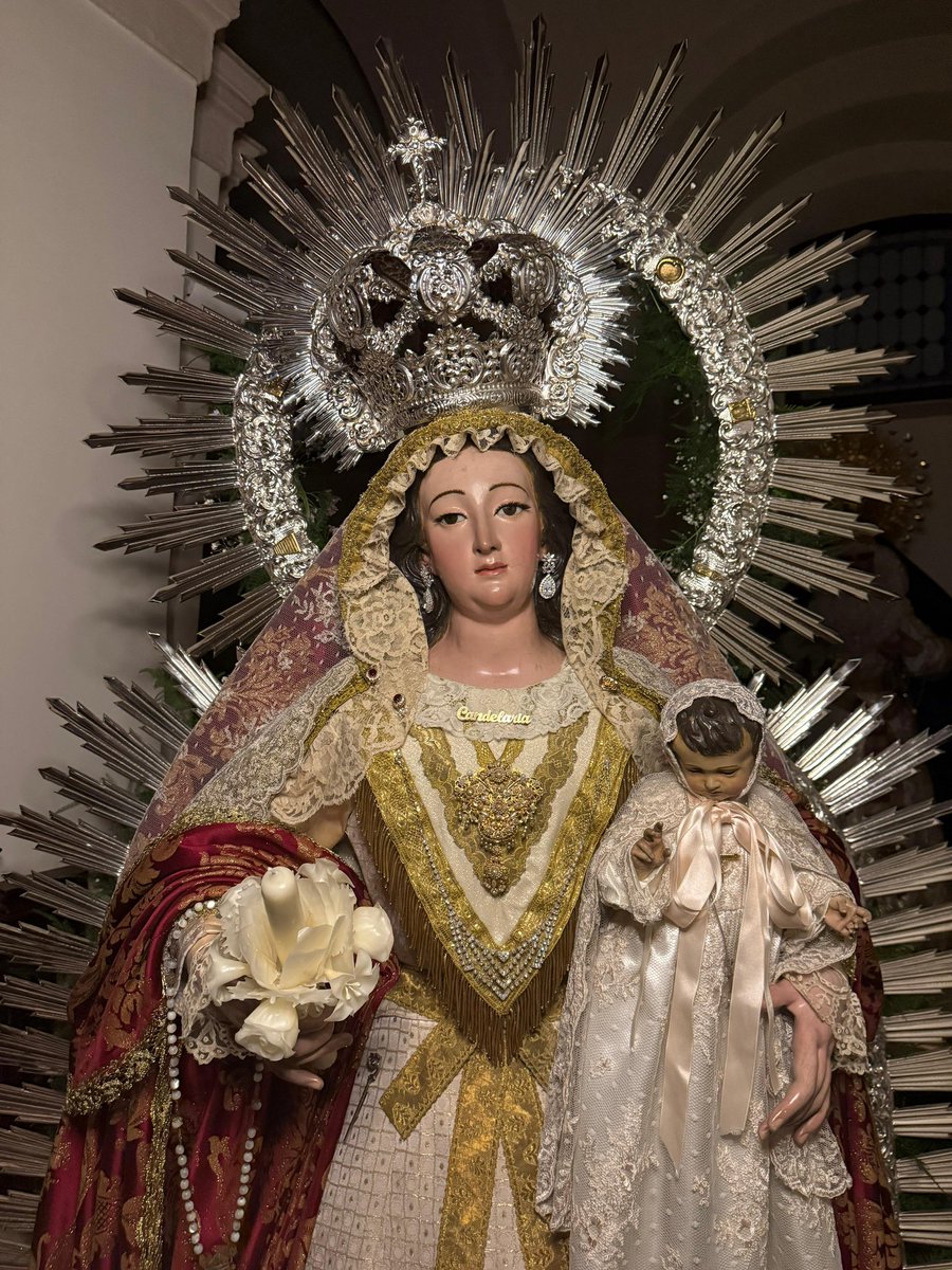 𝐅𝐄𝐒𝐓𝐈𝐕𝐈𝐃𝐀𝐃 𝐃𝐄 𝐋𝐀 𝐂𝐀𝐍𝐃𝐄𝐋𝐀𝐑𝐈𝐀

Desde nuestra Hermandad, queremos felicitar a la querida <a href="/StaBrigidaCamas/">Santa Brígida Camas</a> en la festividad de Nuestra Señora de la Candelaria.

Que la luz de María ilumine siempre vuestro caminar.

#LaHumillacionCamas