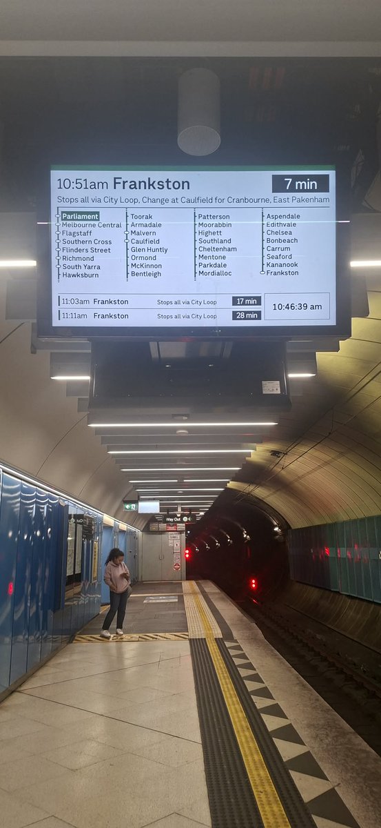 craig_halsall's tweet image. Parliament PIDs could also suggest changing at #MelbourneCentral for #PakenhamLine #CranbourneLine rather than stopping all stations to #Caulfield 🤔

HT @MarkWil94485700

#MetroTrains #MetroTunnel