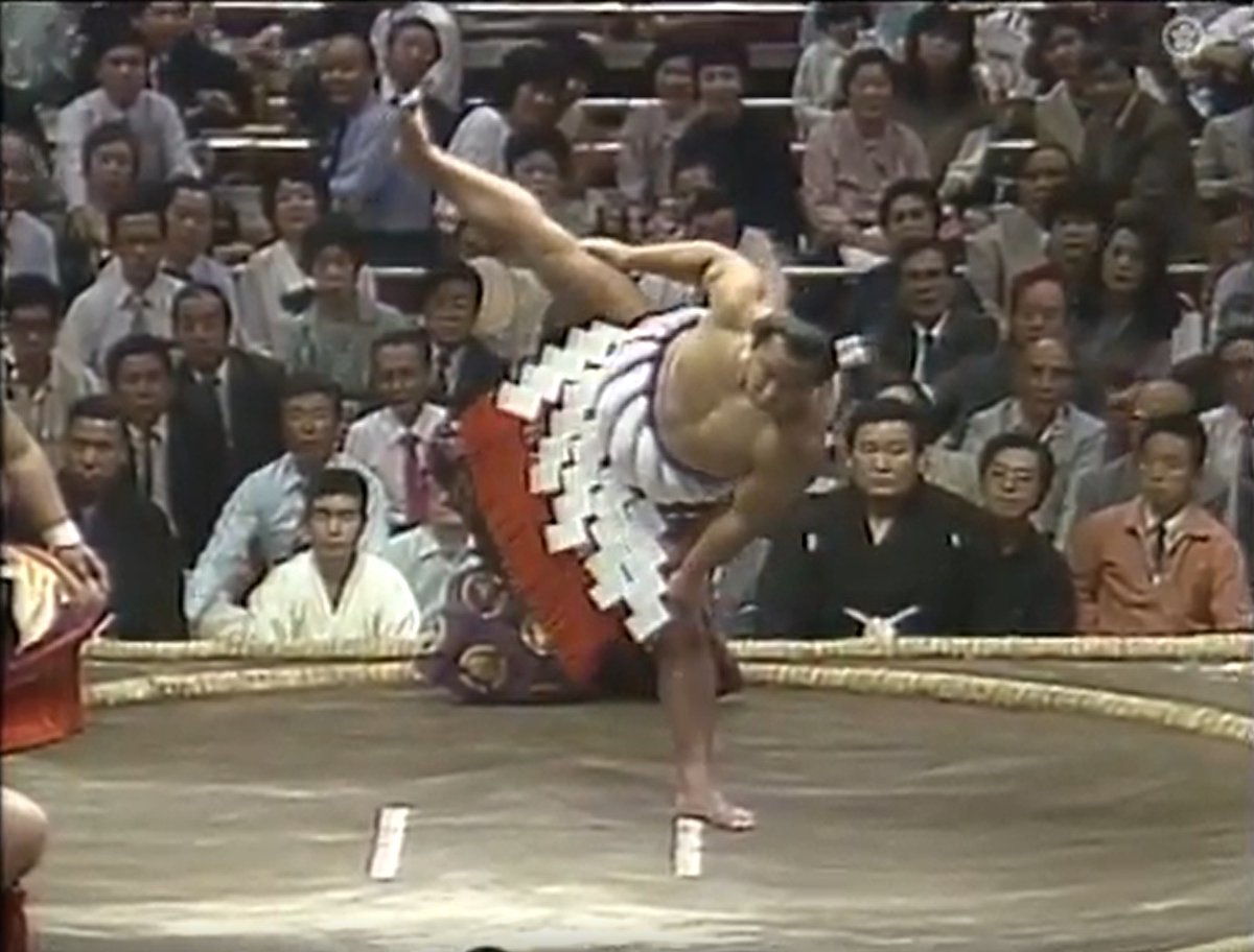 アーカイブ場所】 昭和60年五月場所二日目。 横綱千代の富士土俵入り