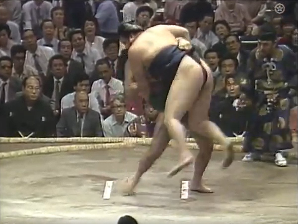 アーカイブ場所】 昭和60年五月場所二日目。 横綱千代の富士土俵入り