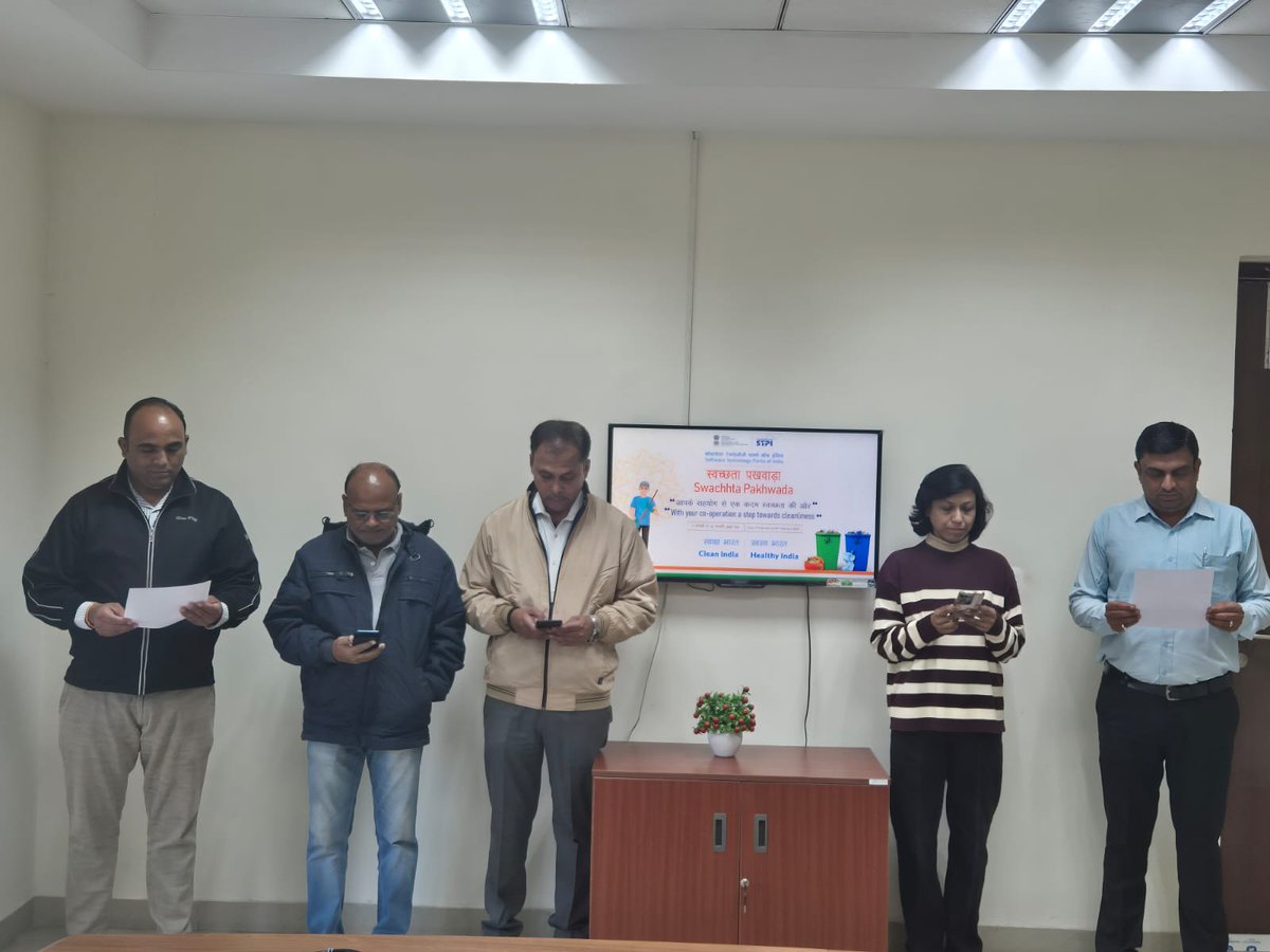 स्वच्छता पखवाड़ा 2026 (01 फरवरी 2026 से 15 फरवरी 2026) के दौरान आज <a href="/STPIBHOPAL/">STPI Bhopal</a> निदेशालय  में  कर्मचारीयों द्वारा स्वच्छता शपथ ली गयी|  #SwachhBharatMission #GarbageFreeIndia #Swachhotsav #SwachhBharat <a href="/stpiindia/">STPI</a> <a href="/arvindtw/">Arvind Kumar</a> <a href="/SwachhBharatGov/">Swachh Bharat Urban</a> <a href="/guptaa_sanjay/">Sanjay Kumar Gupta</a> <a href="/varma_ravii/">Ravi Varma</a>