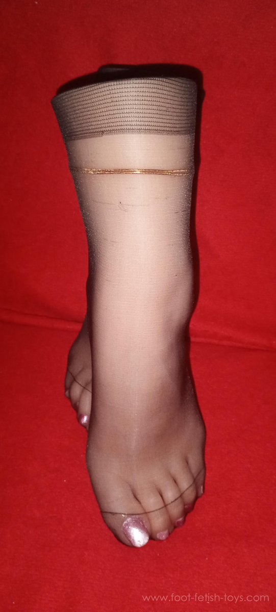 FOOT FETISH TOYS tweet media
