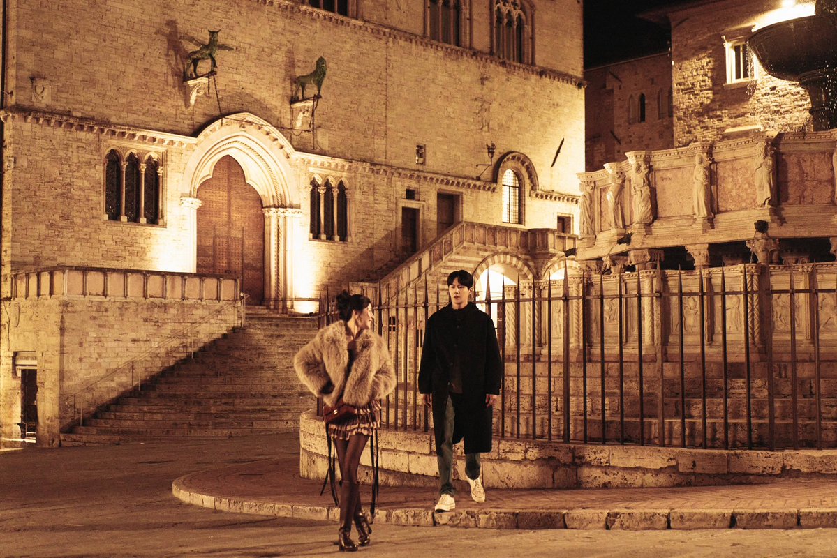 kimeollebeolle's tweet image. 진심으로 이사통 포토북 나와야한다고 생각함