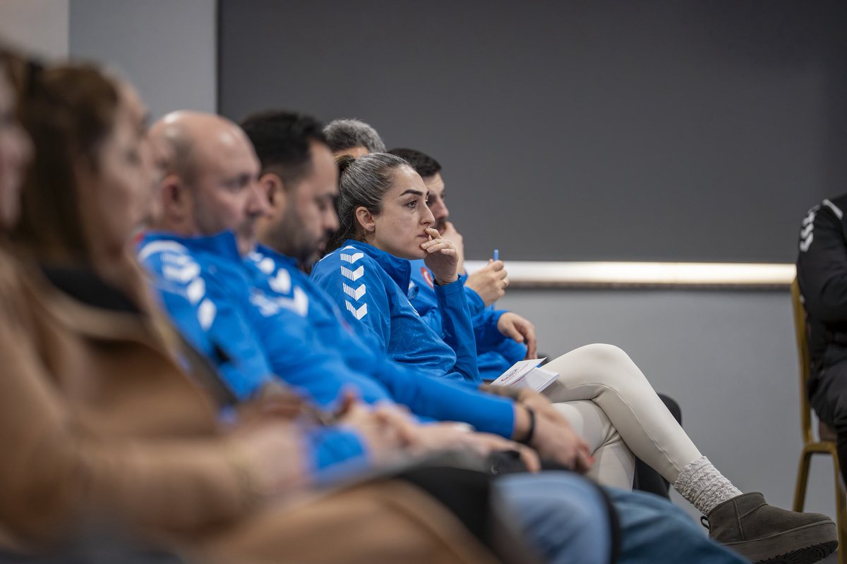 Birinci Türkiye ‘Hentbol Gelişim Programı Çalıştayı’ Düzenlendi

Türkiye Hentbol Federasyonu (THF) tarafından, Hentbol Gelişim Programı Protokolü’nü imzalayan illerde görev yapan il koordinatörlerinin katılımıyla Birinci Türkiye Hentbol Gelişim Programı Çalıştayı Ankara’da