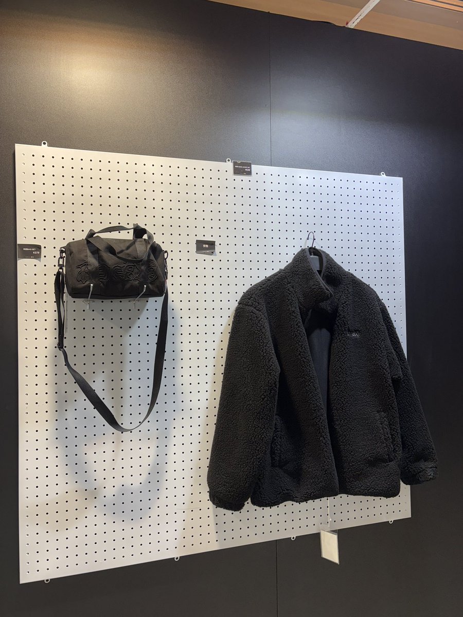 vanteproduction's tweet image. in the store now!!