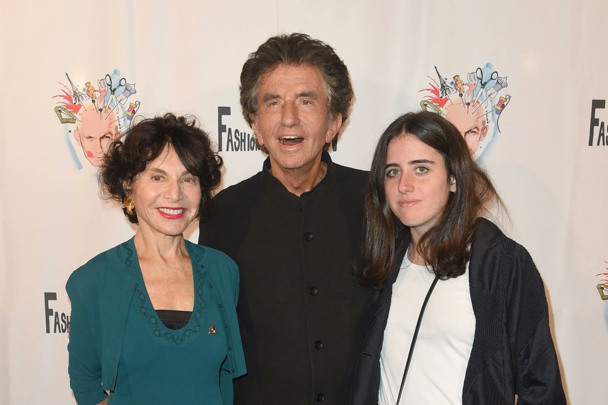 SirenesFR's tweet image. 🔴 FLASH | Caroline Lang, fille de Jack Lang, a créé en 2016 avec Jeffrey Epstein une société offshore dans les îles Vierges. 
Figure influente du cinéma, elle apparaît sur le testament financier du pédophile. (Valeurs Actuelles)