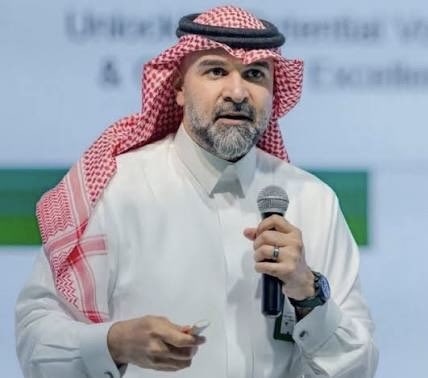 اللي ماحل مشكلة #العبود
لن يحل مشكلة #بنزيما ⁉️

رحيل الادارة اول حلول ازمة #الاتحاد