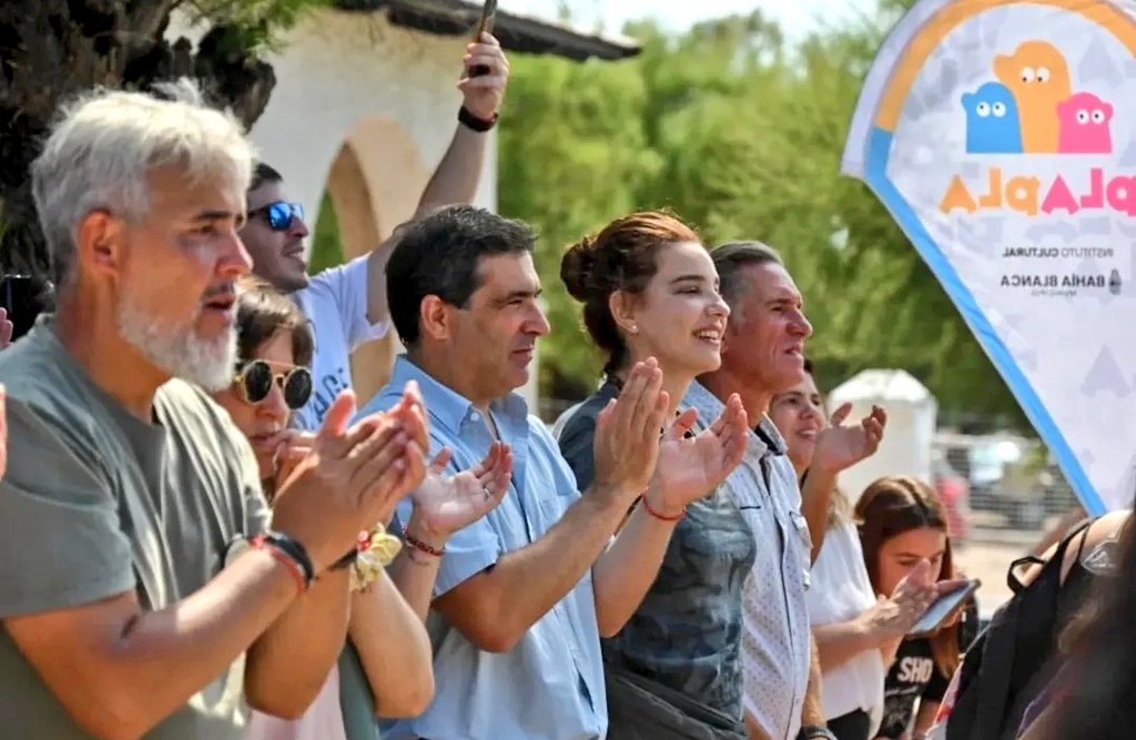 ¡Feliz comienzo de semana para todos! que sea con mucha energia, trabajo en equipo🙌 y amor💫.

#VamosTodosJuntosDeNuevo💪