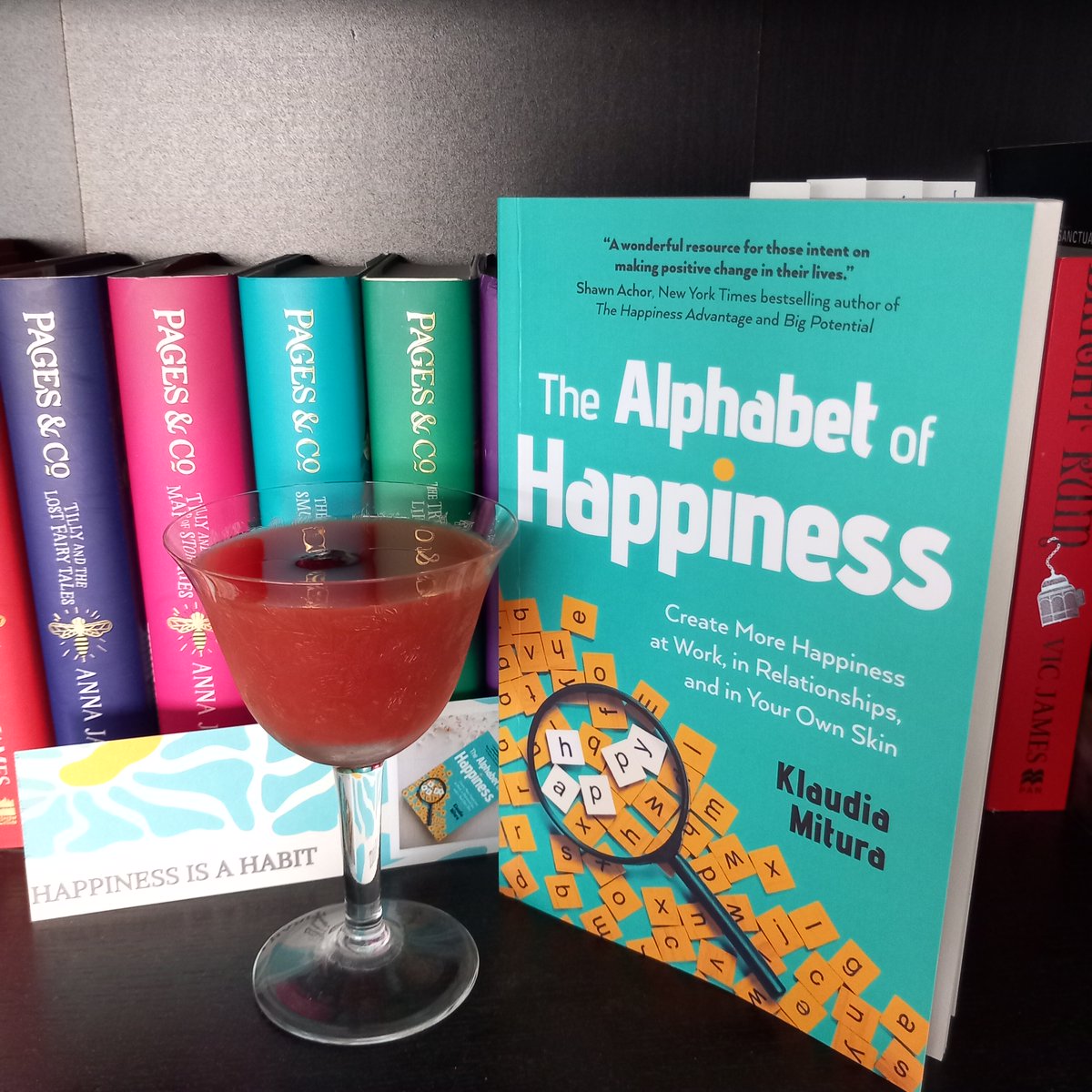 SabrinaAccalai's tweet image. The Alphabet of Happiness by Klaudia Mitura

sabrinasbooktails.blogspot.com/2026/02/the-al…

#Booktails #AlphabetOfHappiness #Happiness #blogtour #review #cocktail #OBooks
