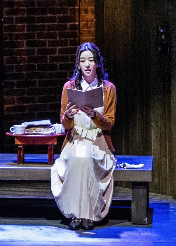 Syj_YeaJi9's tweet photo. Our Precious Love Unnie @yeyeji_seo As Yun Sim-Deok #cryingforyou 🎙️

You are truly the best 👏🏻👏🏻👏🏻

#SeoYeaJi #서예지 https://t.co/XUq5P6serR