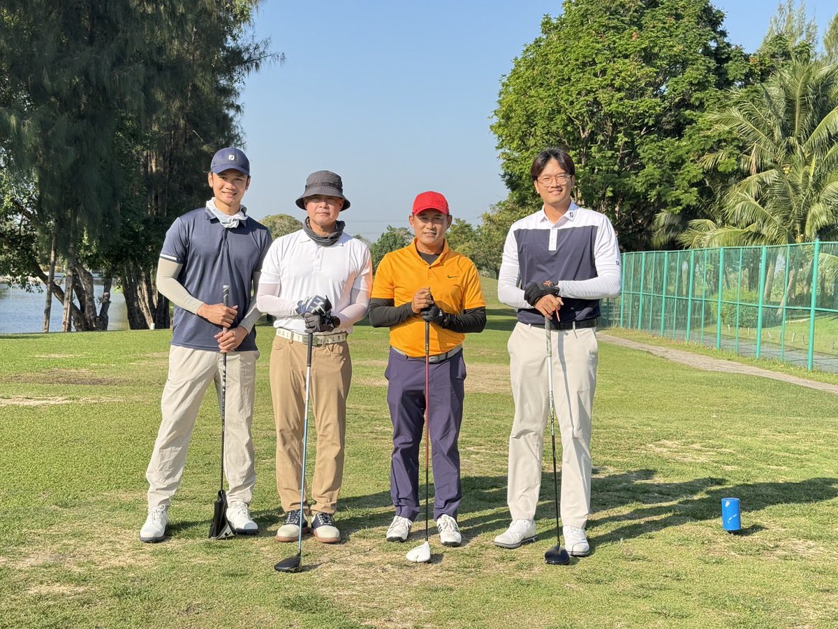 RSUVista's tweet photo. ⛳️ RSU Vista Golf Course is 
proud to welcome
🏌️‍♂️🏌️‍♀️ the Aeronautical Radio Golf Club Tournament ✈️📡
Precision signals, perfect shots, birdies all around! 🐦
🕘 Tee Off: 09.00 AM
📅 Feb 2, 2026
📍 Thailand

☎️ 02-997-8501-6 | 🆔 @rsuvistagolf

#RSUVistaGolfCourse #GolfThailand https://t.co/kLpUGMMY9c