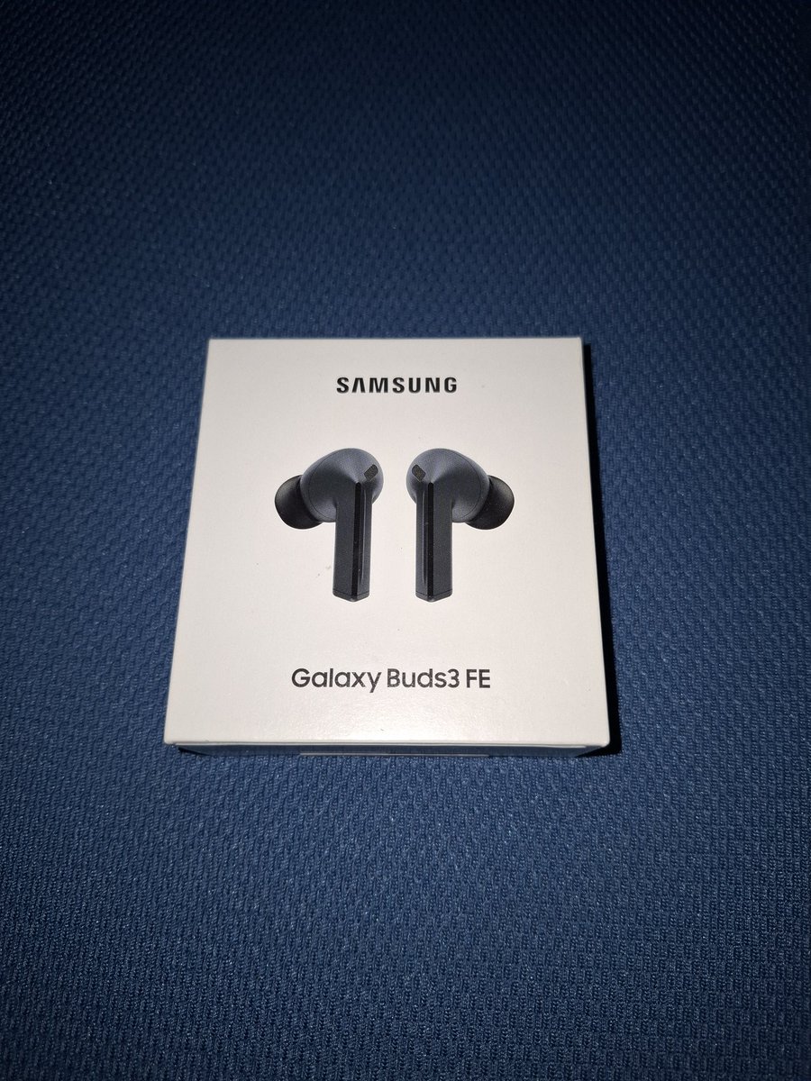 𝒸𝒽𝒾 tweet media