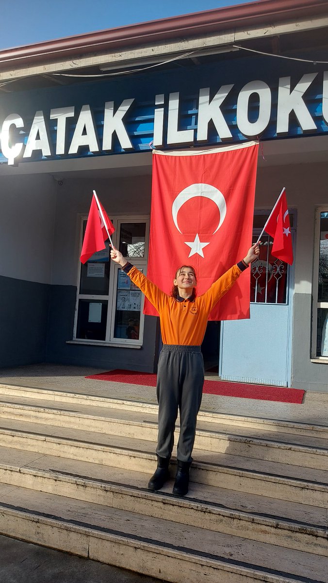 AlaplCatak's tweet photo. Dalga dalga bayrağım, ay yıldızlı bayrağım🇹🇷🇹🇷🇹🇷🇹🇷🇹🇷

#BayraklaBaslayanOkul 
#istiklalBayraklaİstikbalMaarifle 

@ZonguldakMEM 
@uygarkeskin 
@alaplimem 
@alaplimem 
@blgc_ozlm https://t.co/MVen98rgcR