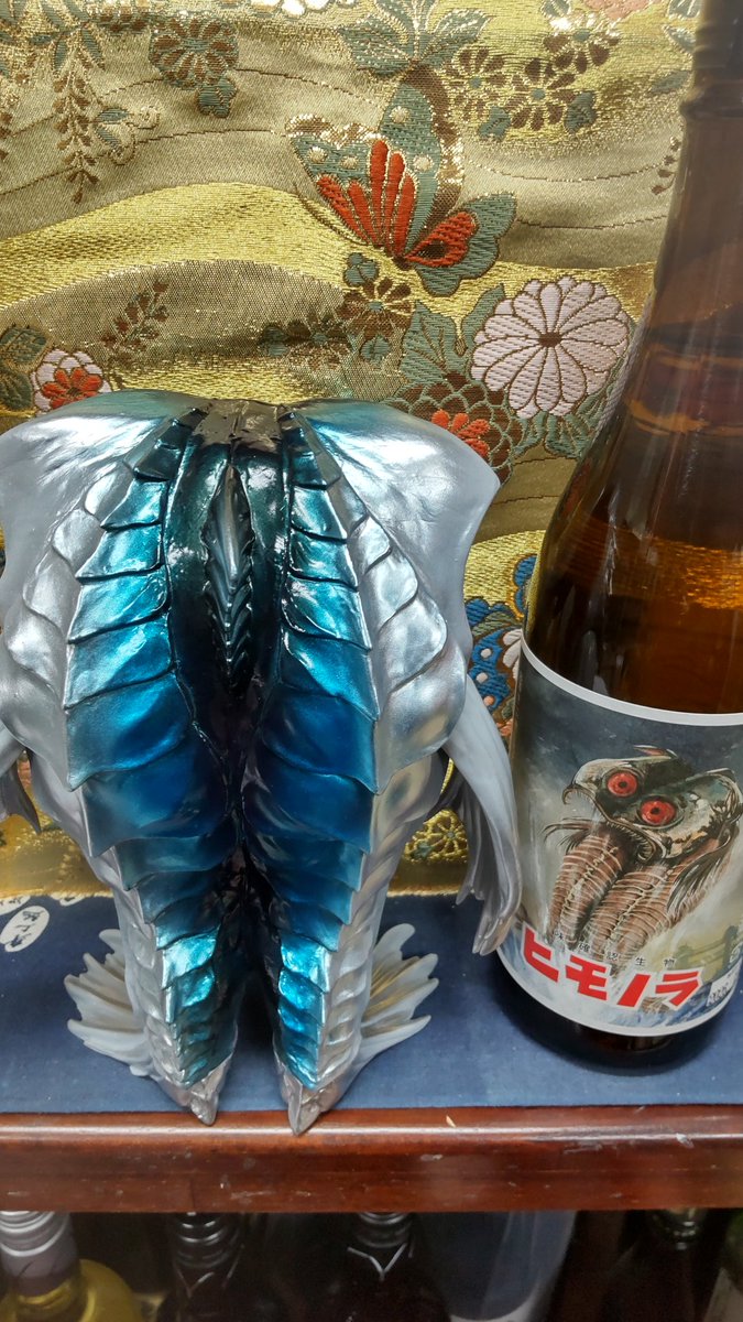 marushigesake's tweet photo. 思わず買ってしまったヒモノラのフィギュアお店で展示中リバーブックスさんで２月中購入出来ます。 https://t.co/zDaK91qfci