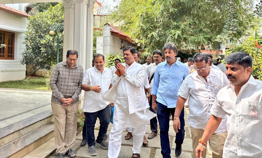 Dr. Arvind Menon tweet media