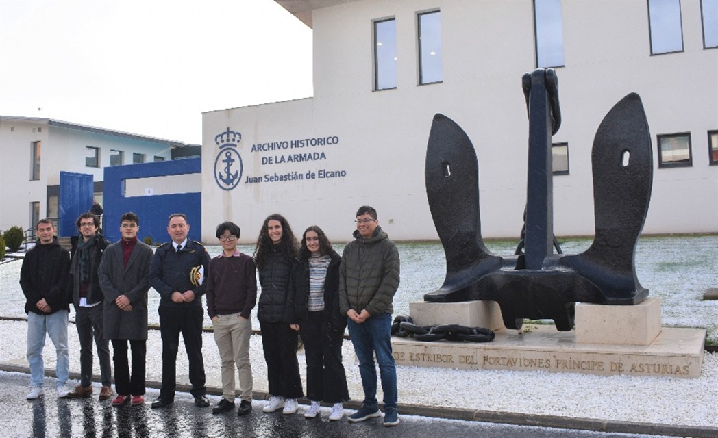 ihcn_armada's tweet photo. La sede “Juan Sebastián de Elcano”, del Archivo Histórico de la Armada, ha recibido hace pocos días a siete estudiantes universitarios que realizarán sus prácticas curriculares en  este centro. https://t.co/HTuL0S8oTj