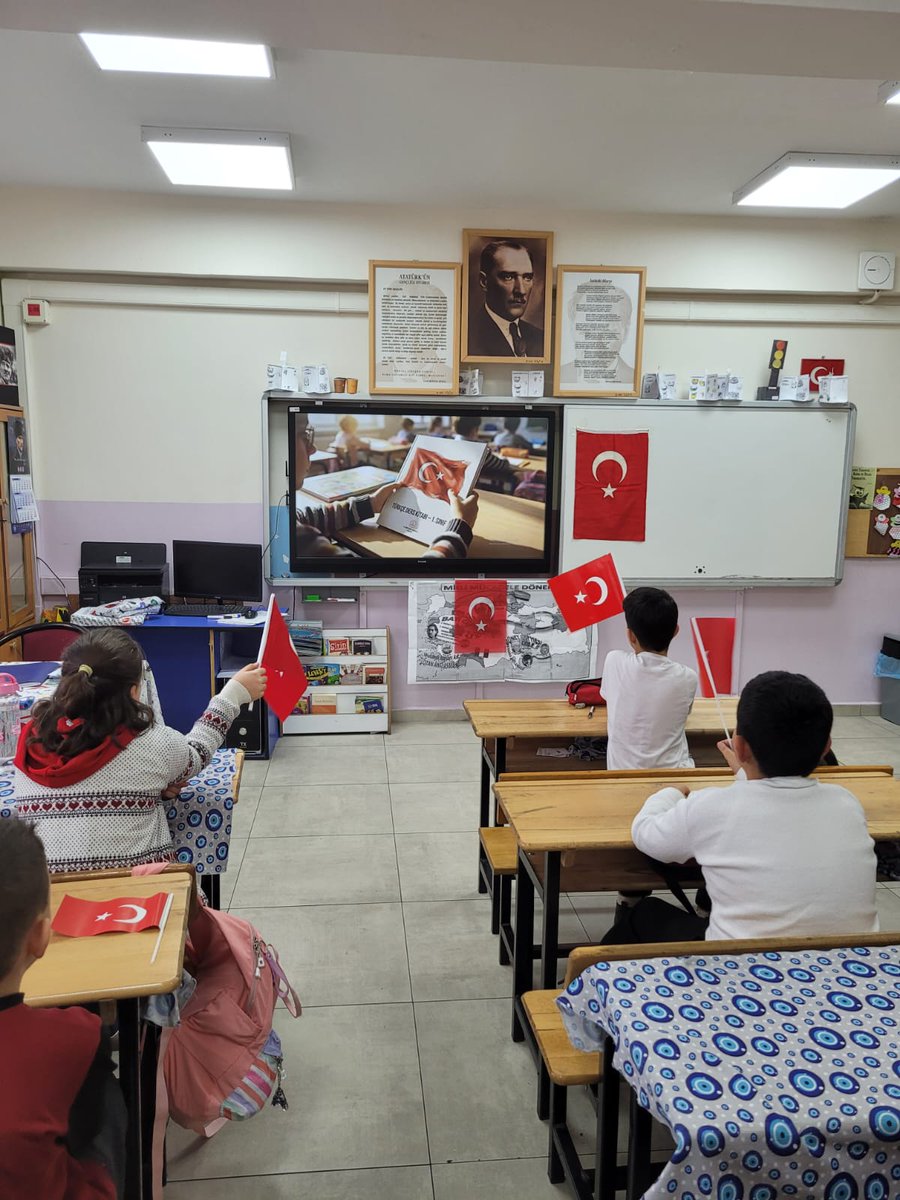 Haydar7168's tweet photo. #BayraklaBaşlayanOkul https://t.co/JCSSUqfdNp