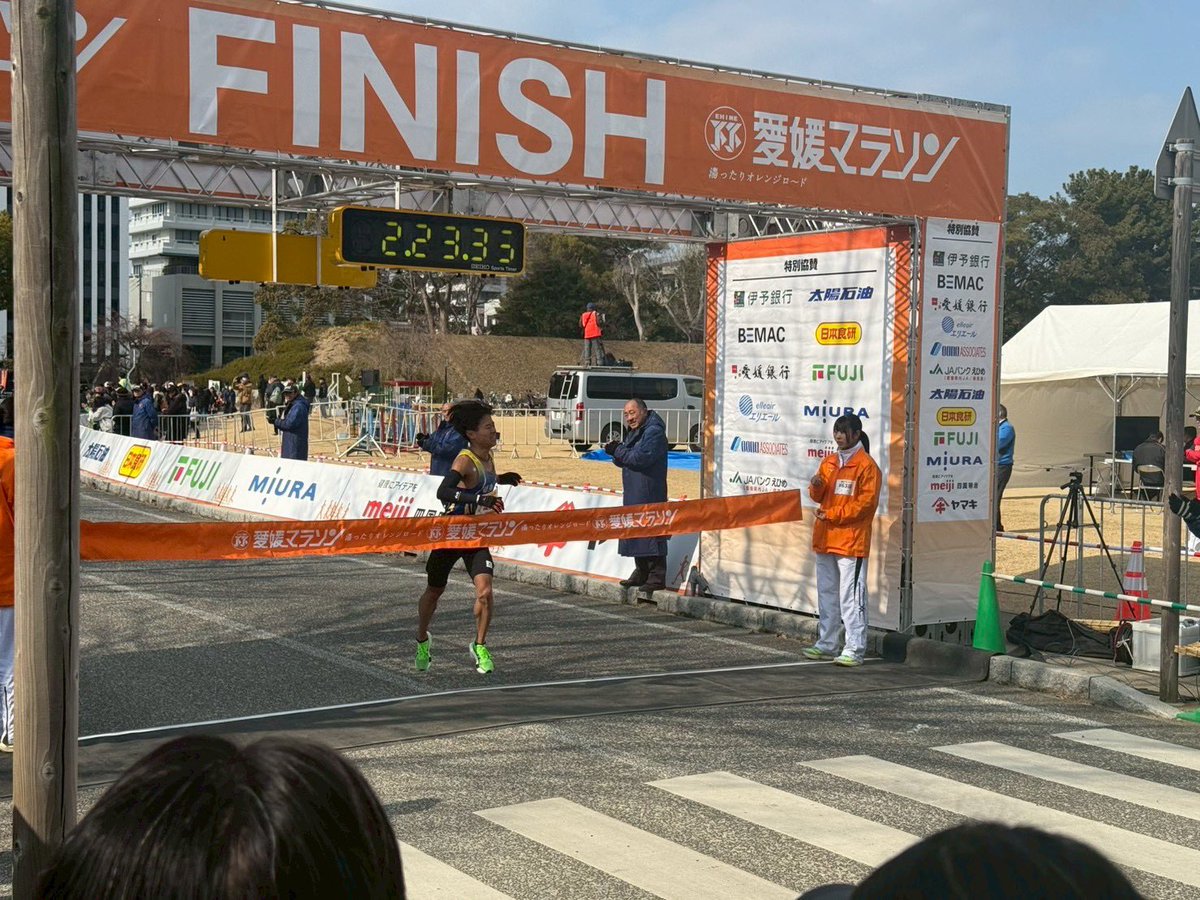 kacchan_spurt's tweet photo. 第63回愛媛マラソン
2時間23分34秒(総合6位)
本当に情けない走り。
完全に力不足。
また頑張ります！
応援ありがとうございました。
#愛媛マラソン #愛媛マラソン2026 https://t.co/H9jFklTfaf