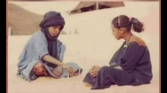 AltaybH81743's tweet photo. أمة ولدت من تراب هذه الأرض لكن العالم يتعامل معنا كأننا زائرون بلا دعوة نسأل عن حق الإقامة فوق قبور أجدادنا ونحاكم لأننا لم نغادر بيتنا مأساة الأمم ليست أن تهجر بل أن تبقى في وطنها وينظر إليها كضيفة مؤقتة

Alttyab Hama 🖊 https://t.co/jtRN2JREq3