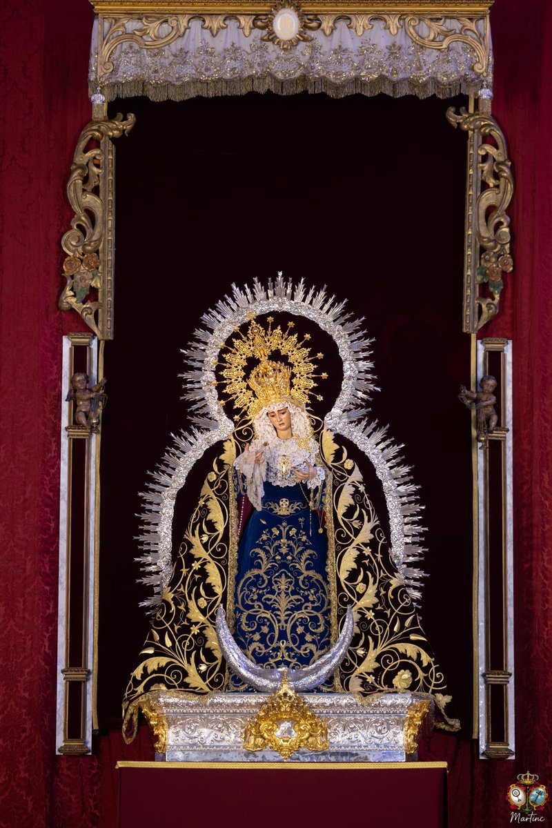 🔴# ACTUALIDAD |
Así amanece hoy, María Santísima del Buen Fin, en su altar de cultos.
📷 <a href="/martinc_96/">Martin</a>