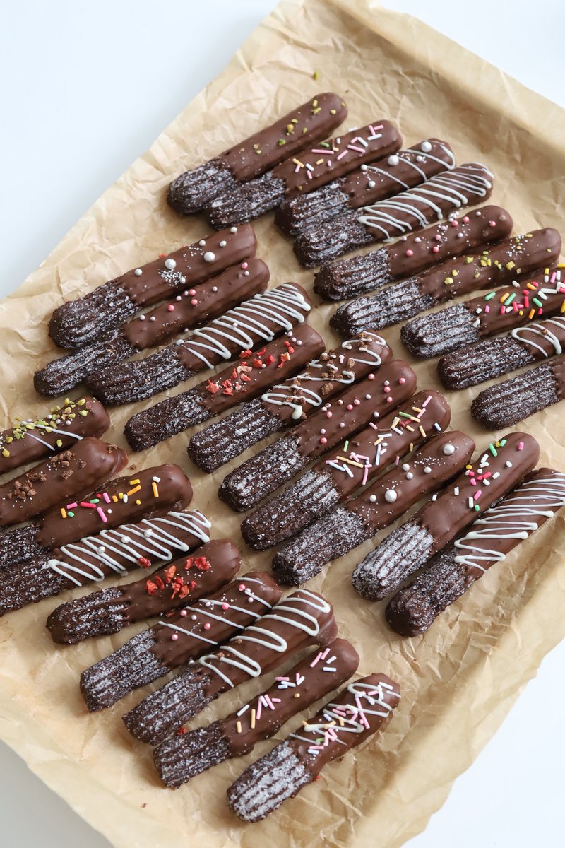 nokodiary's tweet photo. 【大量生産】
揚げずに作る
もっちもちチョコチュロスのレシピ🍫 https://t.co/L0sP4HP9DX