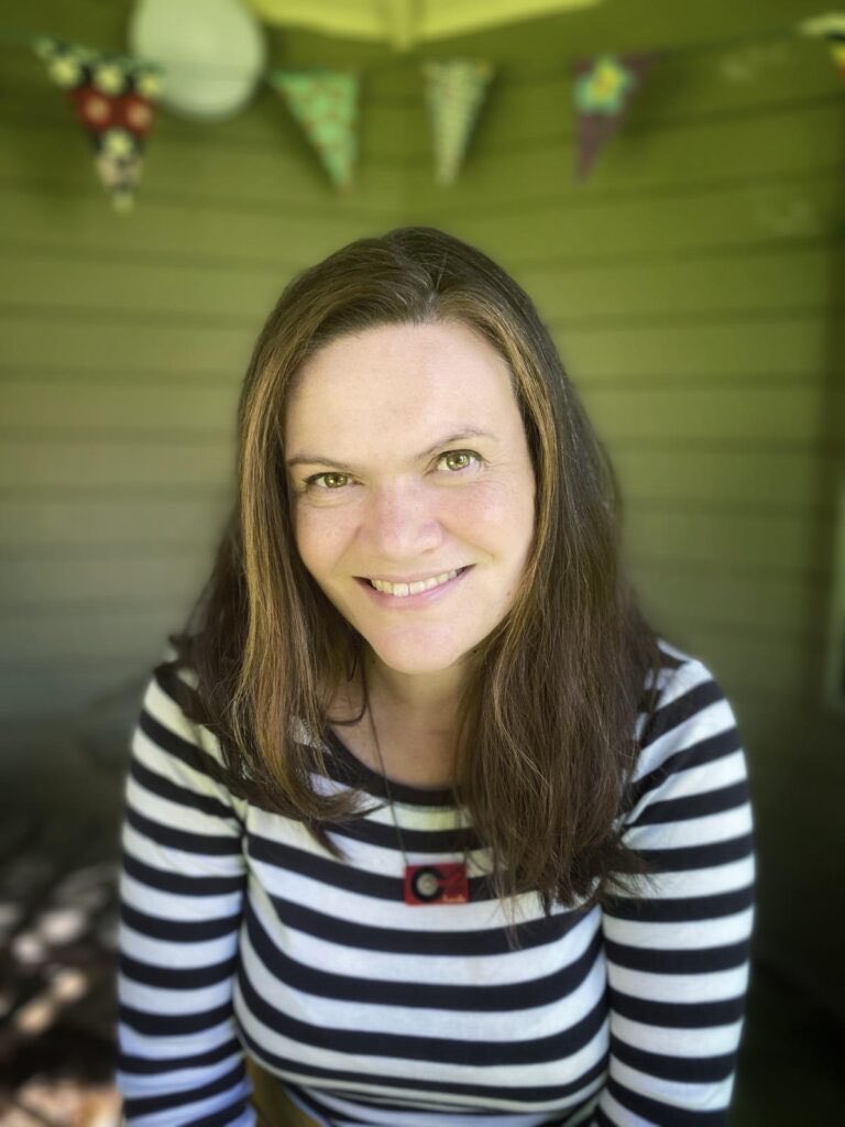 nationalflashfd's tweet photo. The final interview in our series is with microfiction judge Emily Devan @DevaneEmily Emily talks about desert islands, her favourite book &amp; offers advice to new flash writers: https://t.co/mdcfiLvYVS

Subs up to 100 words open till 15 Feb! https://t.co/j3I20AqjId