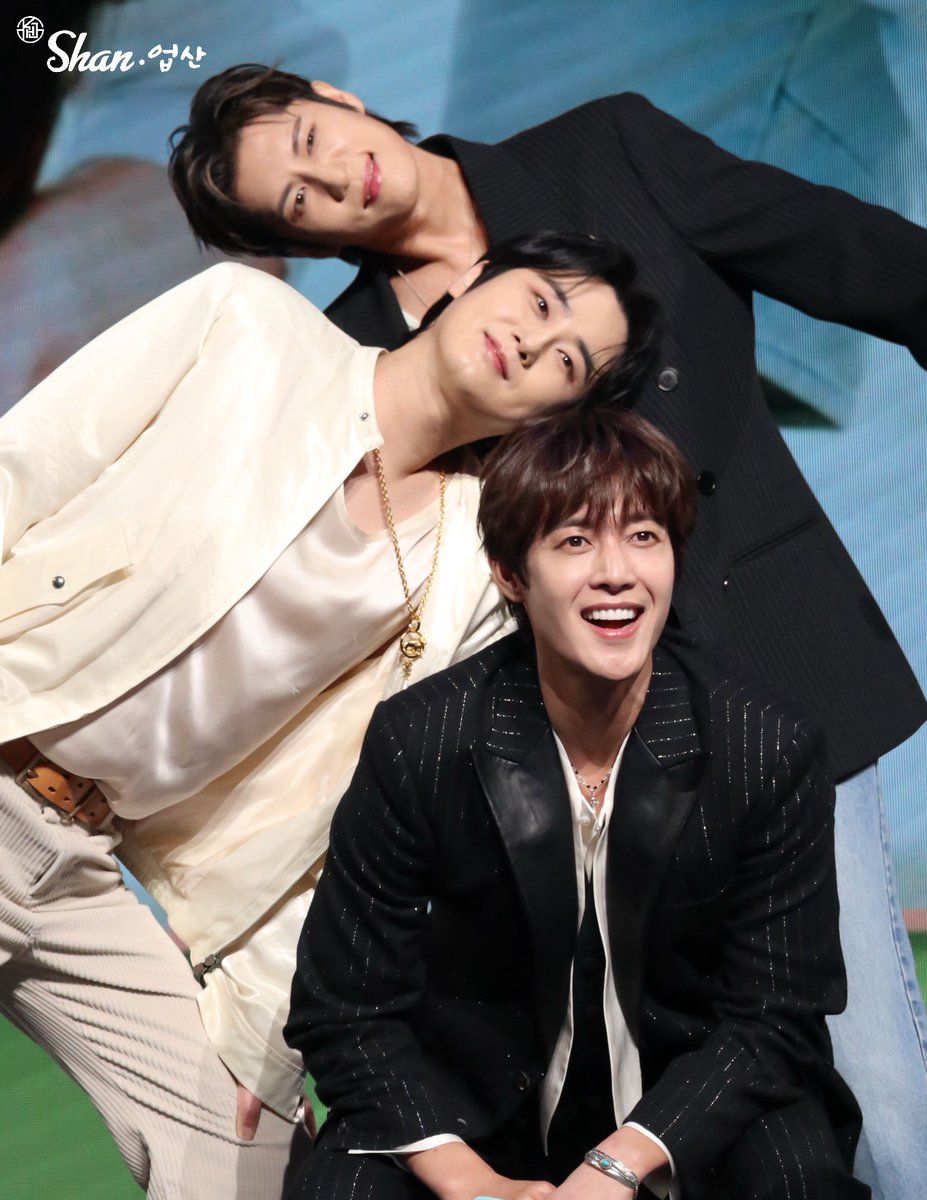 [FIVE O ONE] “Go Party” FM in Hong Kong 🇭🇰 

我最愛的全家福🧑‍🧑‍🧒 #파이브오원 가족사진 ㅋㅋㅋ 

Credits: ShaN_업산
X -  <a href="/Ooshan3b/">업산</a>
IG/Threads - <a href="/3b_shan/">3B(23) 吳高山 Ng Ko Shan Gordon</a>
🚫No Edit🚫No Remove Logo 

#FIVE_O_ONE #FIVEOONE #김현중 #허영생 #김규종