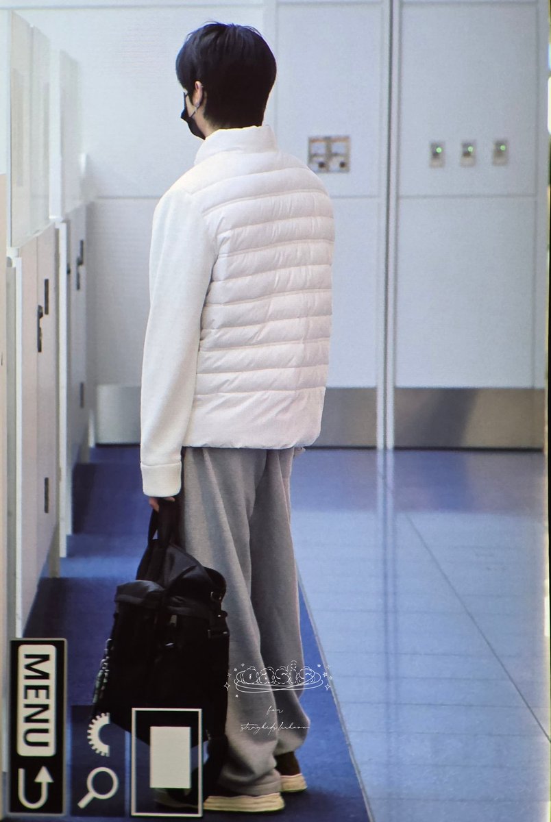 260202 HND 출국

ㅋㅋㅋㅋㅋ 어디로 가야하는지 모르는 미노 ㅈㄴ 귀엽

#Straykids #스트레이키즈 #Leeknow #리노