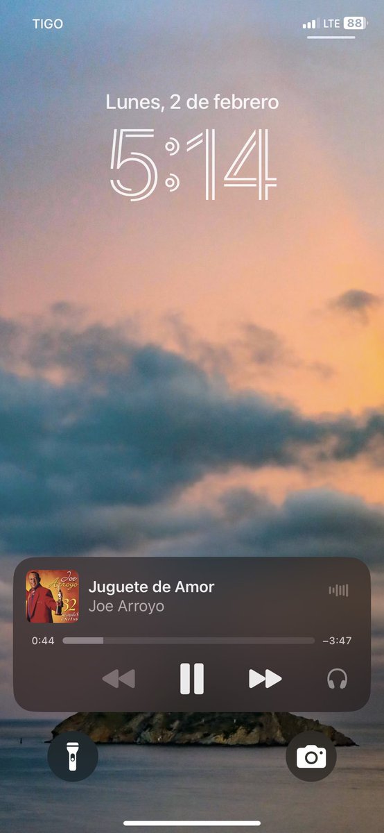FlacaCorrea's tweet photo. Se volvió la canción que aparece cuando me voy de Cartagena. https://t.co/LeQe2r2oUJ
