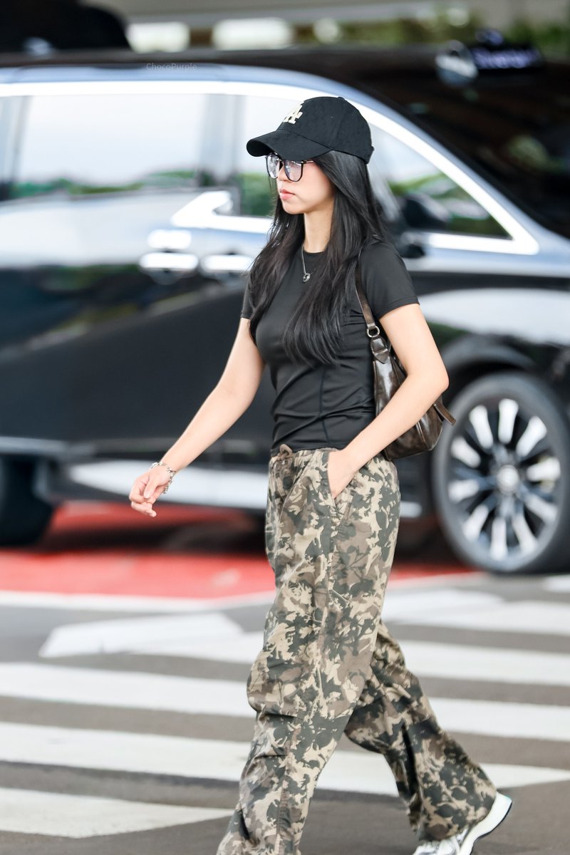 chocolatpurple's tweet image. Aralie🖤