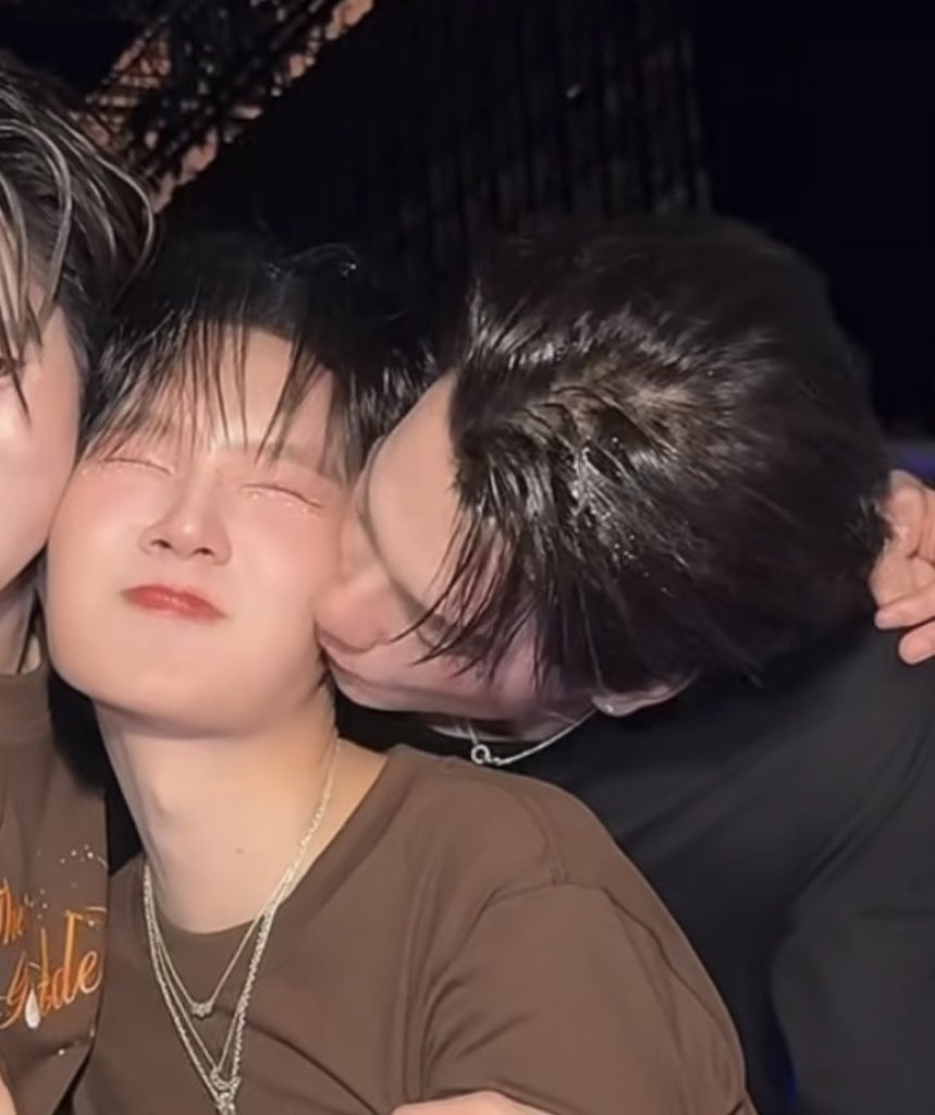 Asm_eyeDS's tweet image. จุ๊บนางฟ้า