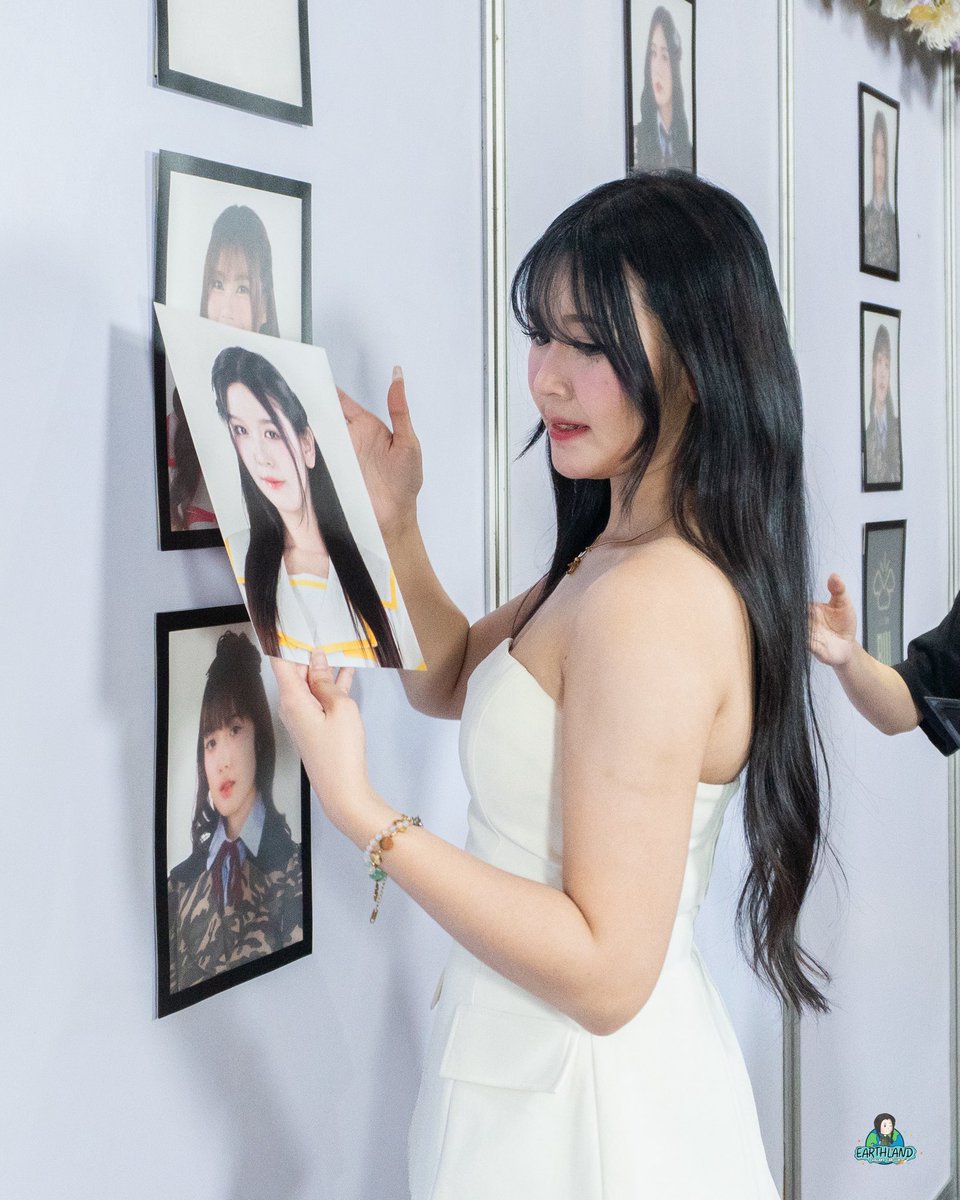 fc_earthbnk48's tweet photo. เวลาเหลือน้อยเต็มที
เลิกคิดแล้วแคปชั่น..
คิดถึงเธอดีกว่า.. 
ก่อนจะถึงเวลาต้องจาก..💚💚

💚💙🚀🌎

#EarthBNK48
#Earthland
#BNK48 https://t.co/4lXmNgOaEv