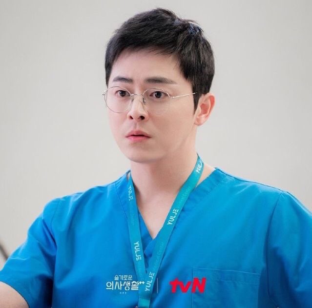 s α s α🌷 tweet media