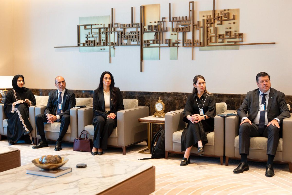 Santiago Peña tweet media