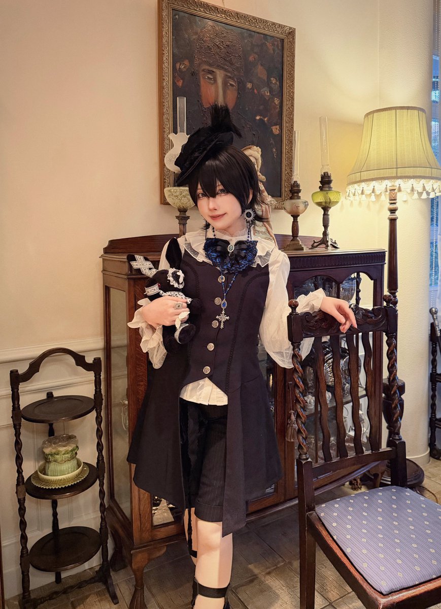 少年コーデ🦋

vest: MIHO MATSUDA
blouse: Krncrlo
pants: 古着
hat: <a href="/Raven_0_MIZUKI/">海月 4/5(日)GLM14</a>
earring: <a href="/vii_vii_vii_vii/">vii🕊2/8ロマアラ【D-7.8】</a> 
相棒🐰: <a href="/thirdary/">thirdary</a> 

 #マリッジ皇子会