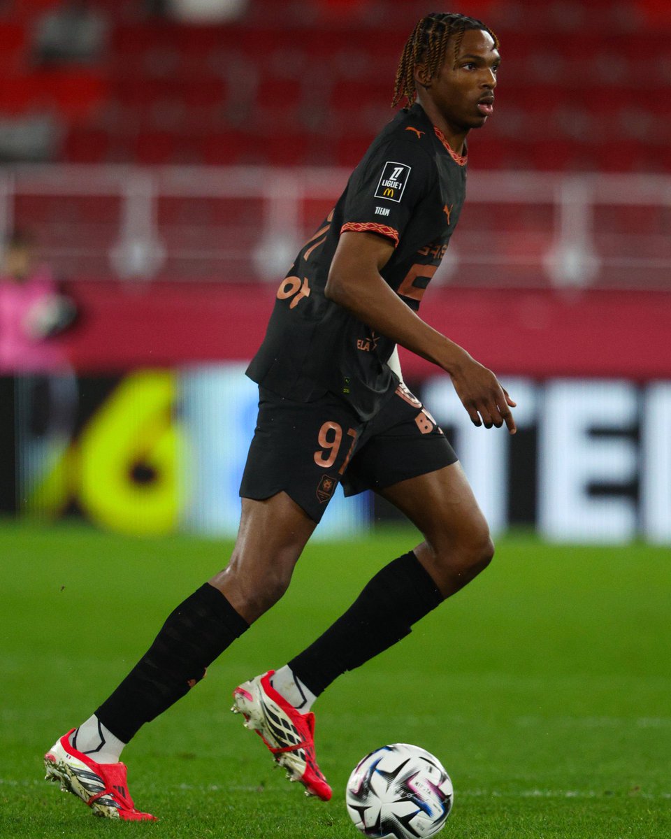 LaurensJulien's tweet image. I can’t stress enough what a superb signing Jeremy Jacquet will be for Liverpool! He is a special talent and has everything to become one of the best defenders in the world. And he is Paris born and bred too which makes him even more special! #ValDeMarneEnForce