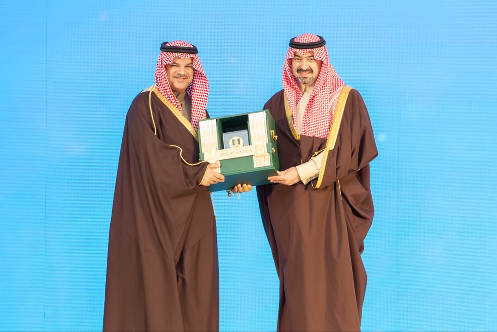 تحت رعاية سموّ #أمير_منطقة_تبوك .. دشّن سموّ #نائب_أمير_منطقة_تبوك الأمير #خالد_بن_سعود بن عبدالله الفيصل بن عبدالعزيز  أعمال المؤتمر الوطني للصمود المؤسسي وإدارة المخاطر والذي تنظمه جامعة تبوك بمشاركة عددٍ من القيادات الأكاديمية والخبراء والمختصين من داخل المملكة وخارجها.