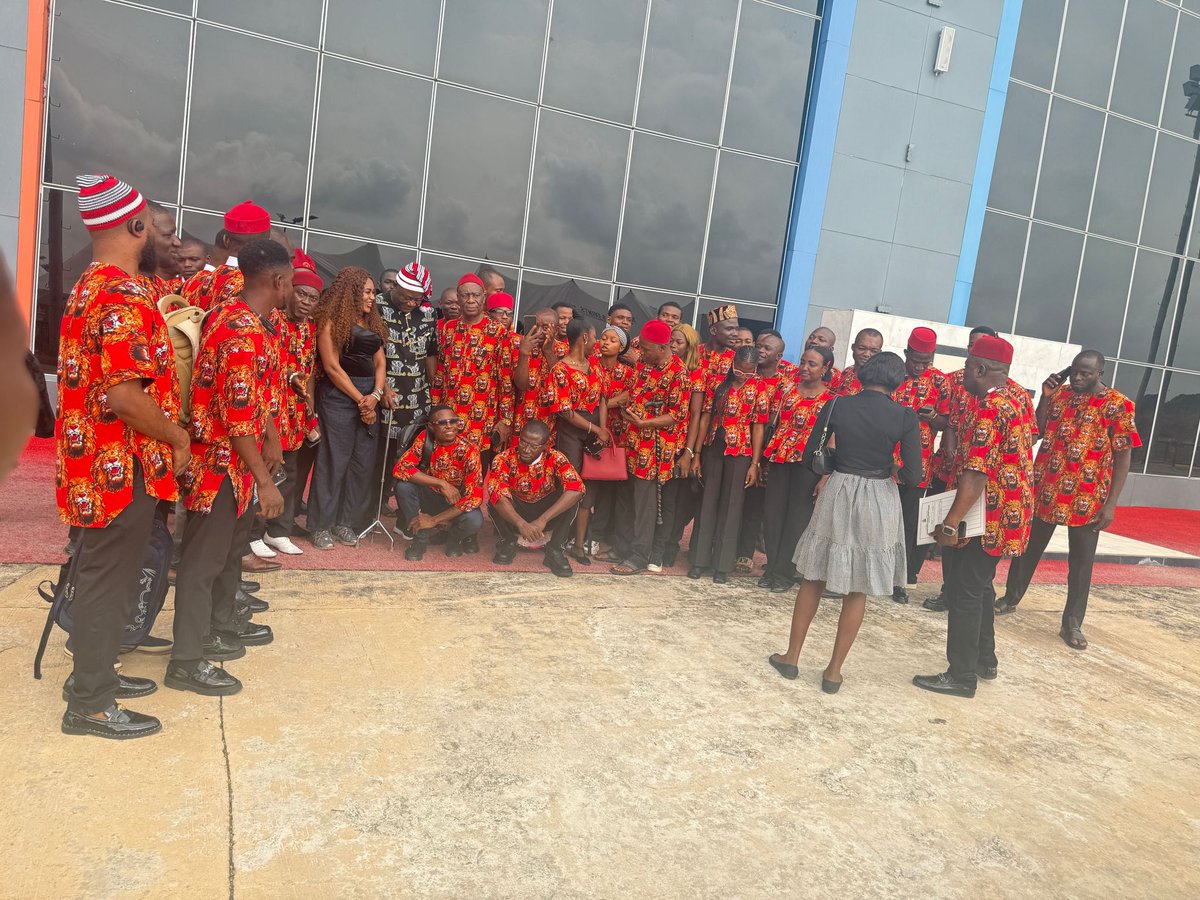 Chima_Obi1234's tweet photo. Ebonyi State Governor, Rt. Hon. @FrancisNwifuru is sending another 98 Ebonyians on foreign Scholarship Programme in UK for their Master's and PhD Programmes. 

Education is and will always be the key. This is good. https://t.co/aI5QfPaFHY